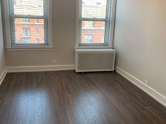 3rd image of 1370 E Hyde Park Blvd #506