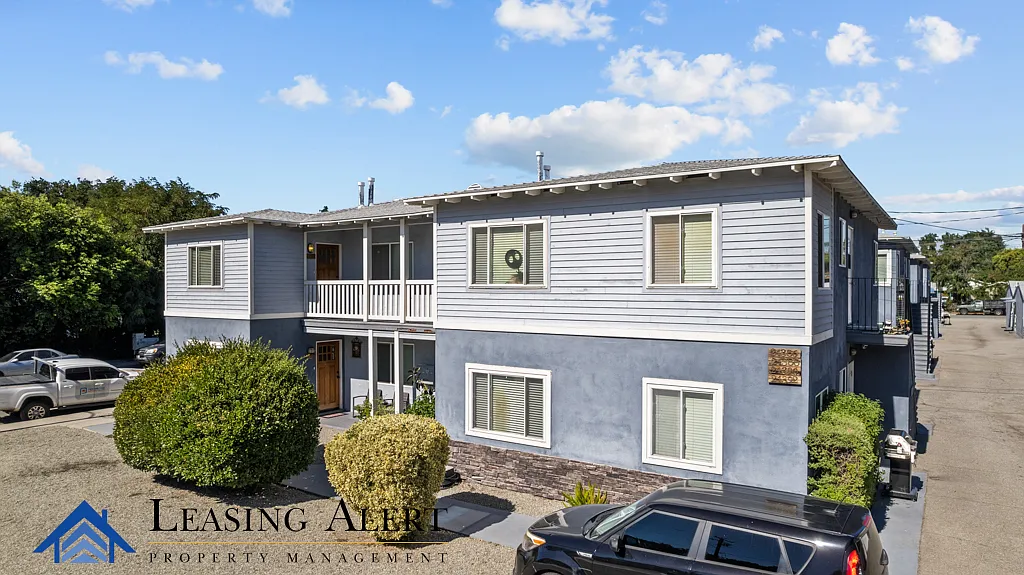 2 bed, 1000 sqft, $2,450 — Photo 1