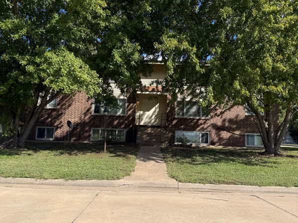 300 Westland Dr #2