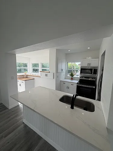 2230 E Harbor Dr S Photo 1