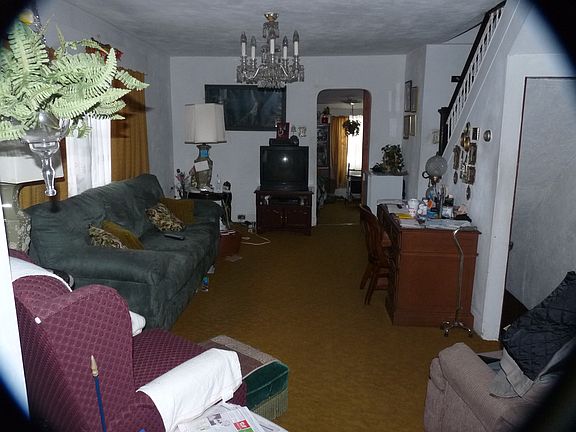 3rd image of 350 Roosevelt Dr