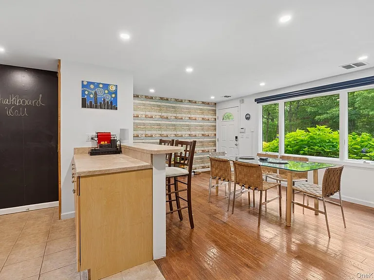 27 Atlantic Ave — Photo 6