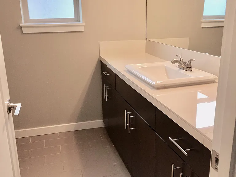 460 NE Simpson St — Photo 11