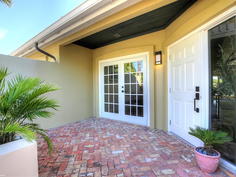 2624 Muirfield Ct — Photo 2