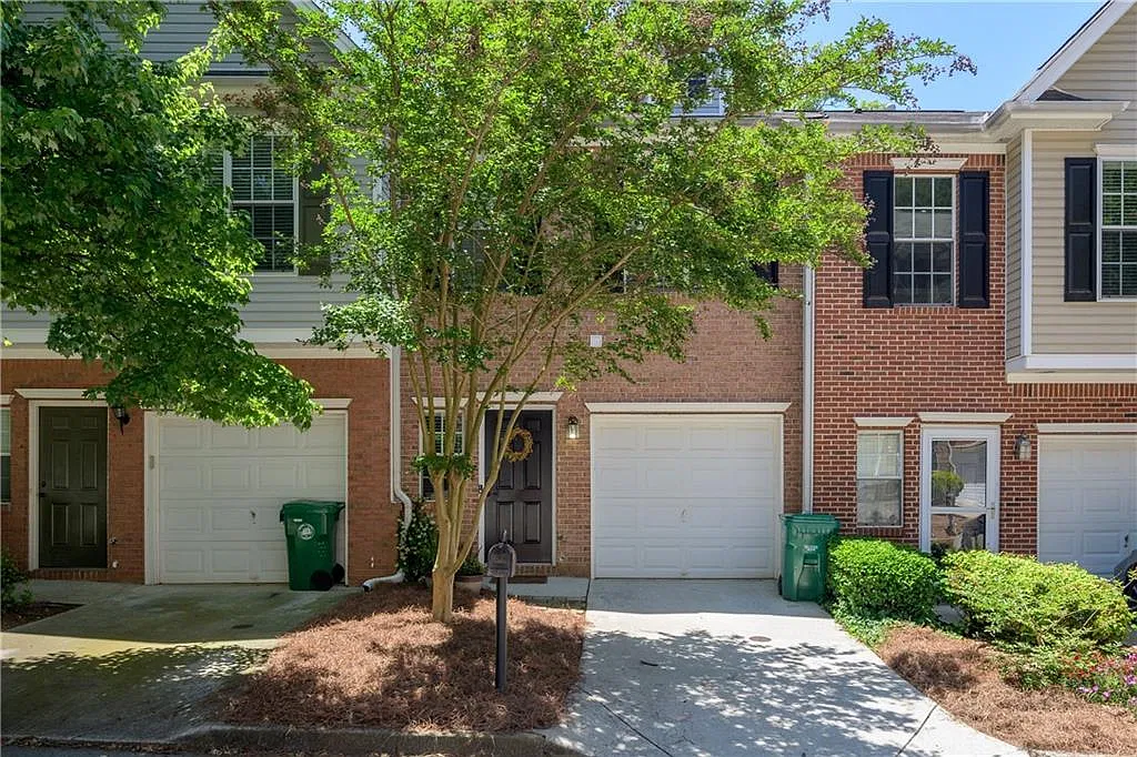 2 bed, 2.5 bath, 1580 sqft, $2,000 — Photo 1