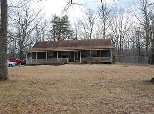 4004 Retro Hughes Rd, Graysville, TN 37338