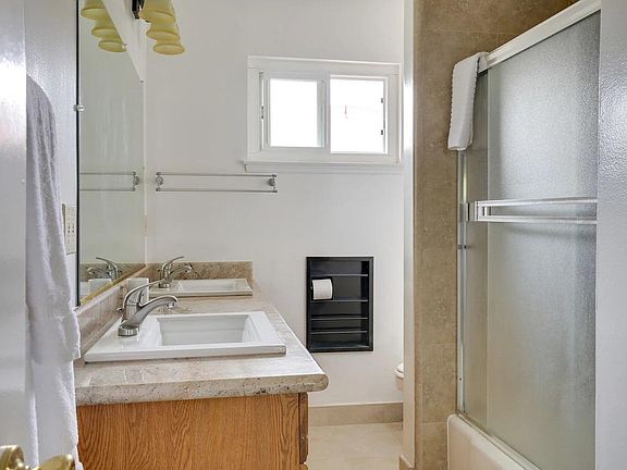 5th image of 3517 Alden Way APT 9