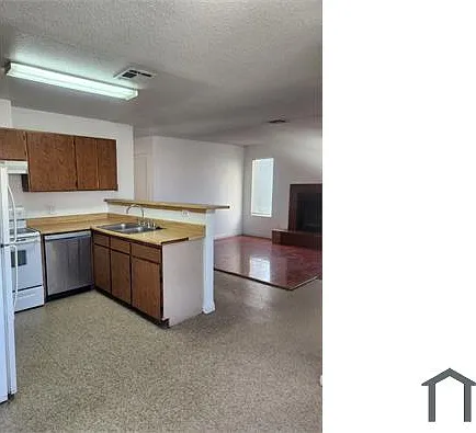 2756 Jennydiane Dr #D — Photo 6