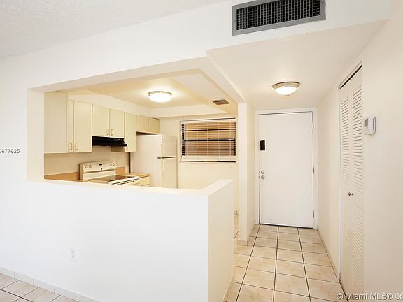 5th image of 10825 SW 112th Ave APT 213