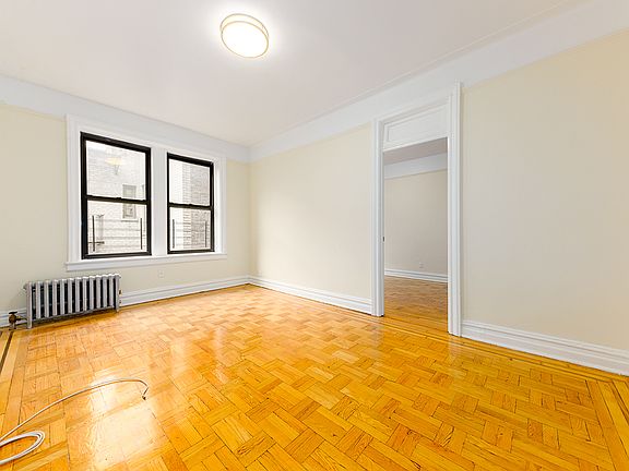 3rd image of 4323 40th St APT 5J