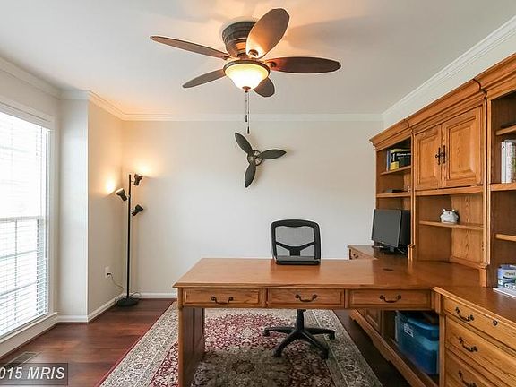 4th image of 30 Wallace Ln
