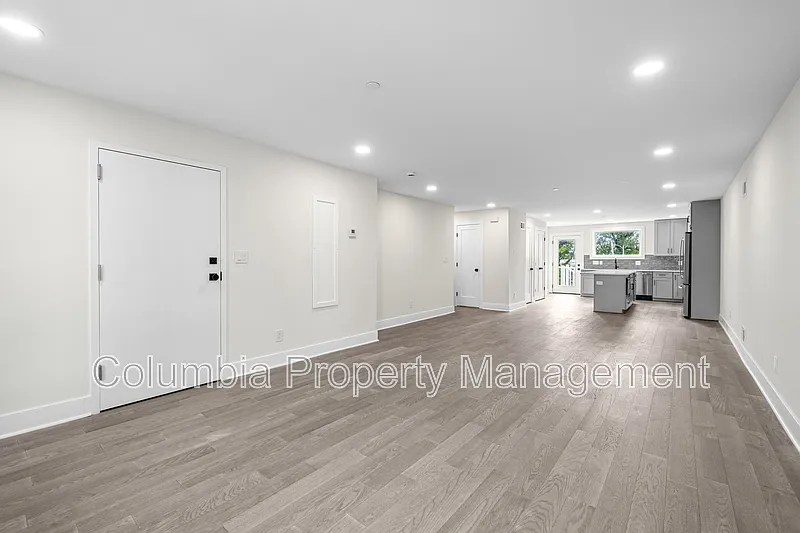 Building Photo - 3552 Warder St NW