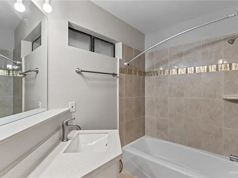 200 E Nyssa Ave — Photo 7