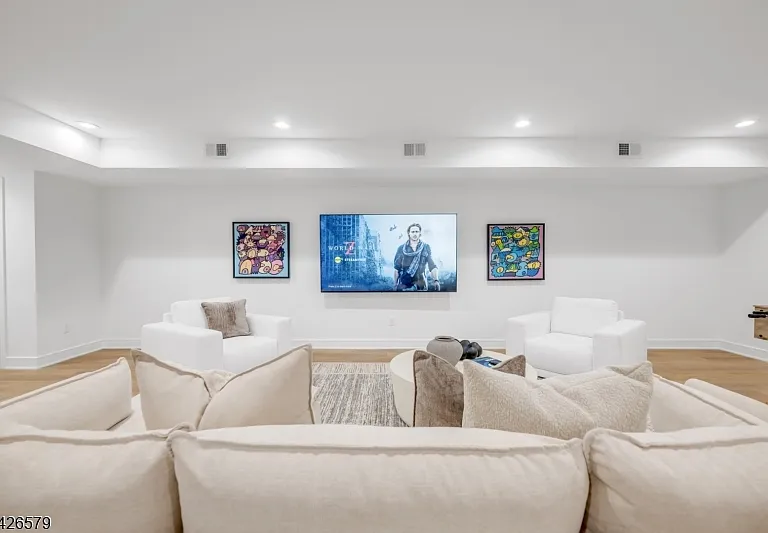 27 Feldman Ct — Photo 36