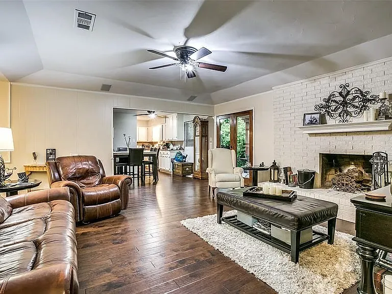 1613 Box Canyon Ct — Photo 4