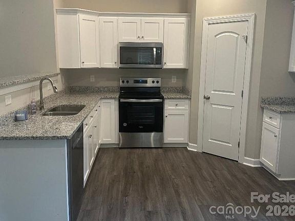 4th image of 1014 N Main St