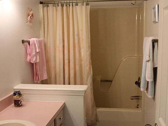 4th image of 109 Havenridge Cir