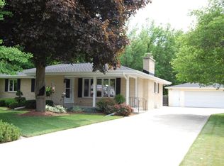 4121 Coachlight Dr, Racine, WI 53404