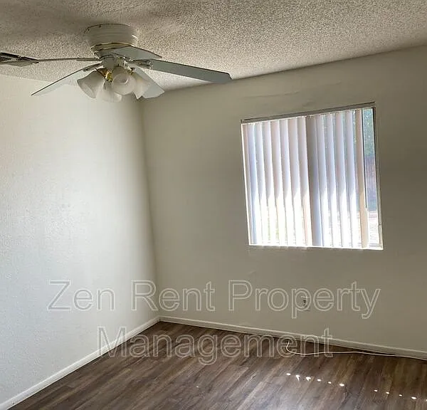 5233 W Altadena Ave — Photo 6