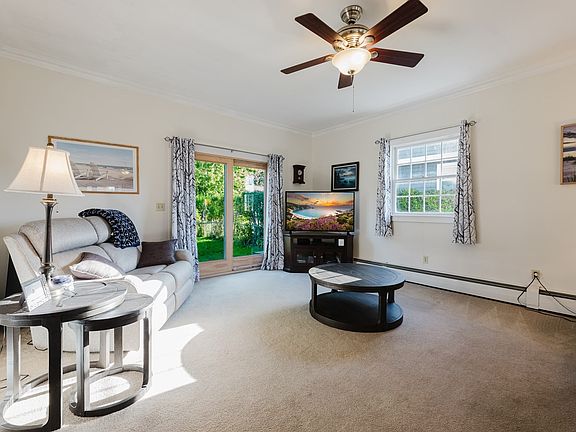 4th image of 67 Stowell St