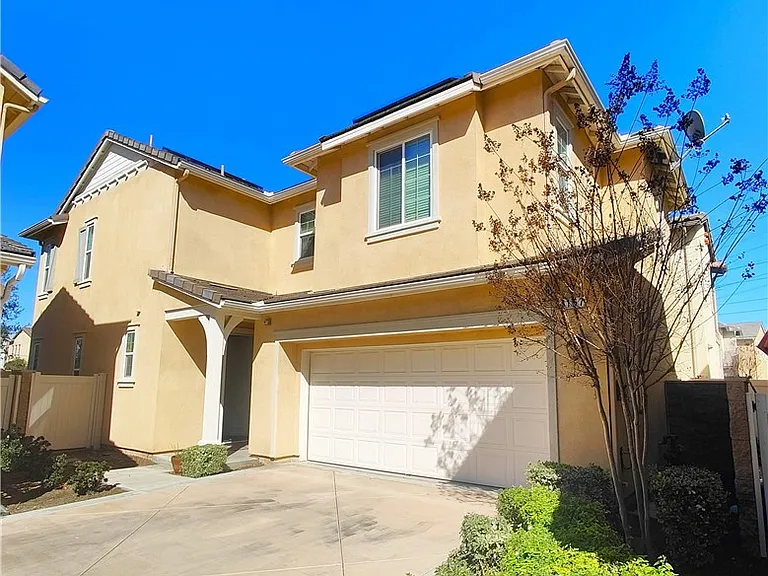 3157 E Chip Smith Way — Photo 2