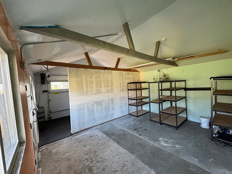 211 Stanford Ave — Photo 29