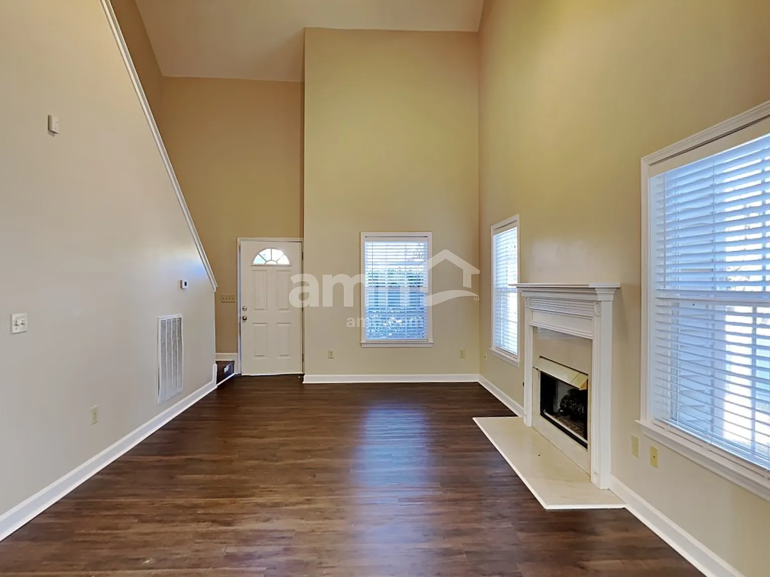 3 bed, 2.5 bath, 1908 sqft, $2,585 — Photo 4