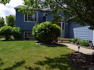 5025 E 4th St, Sioux Falls, SD 57110