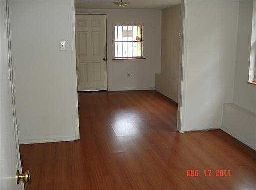 2nd image of 1652 Treasure St