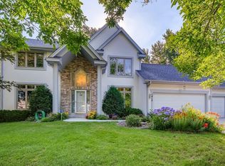 1410 Kings Wood Rd, Eagan, MN 55122