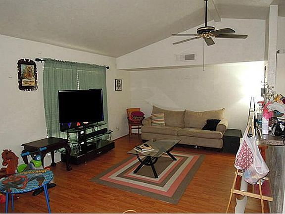 4th image of 4634 Nervin St