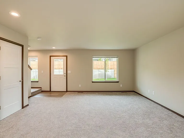 489 S Kansas Loop — Photo 20