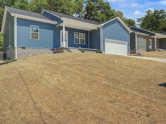 2nd image of 318 Pine Hill Dr