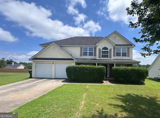2712 Runway Lake Ln, Snellville, GA 30039
