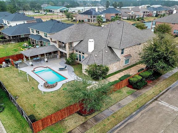 3rd image of 15603 Lavender Bay Ln