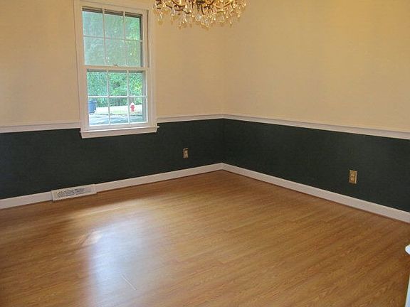 4th image of 435 Conifer Dr