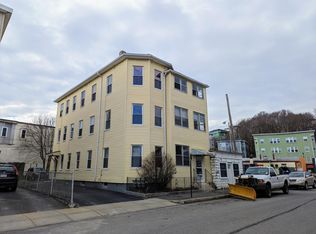 5 Plum St APT 2, Worcester, MA 01604