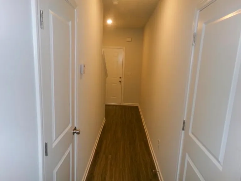 410 Oakwood Dr NW — Photo 9