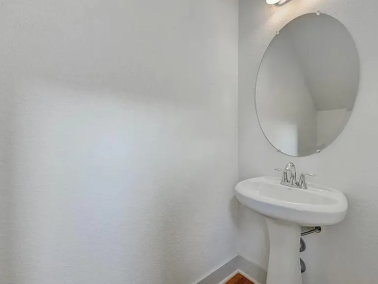 1404 Casa Dr — Photo 19