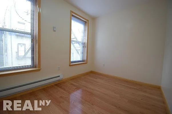 Rented by REAL New York | media 20