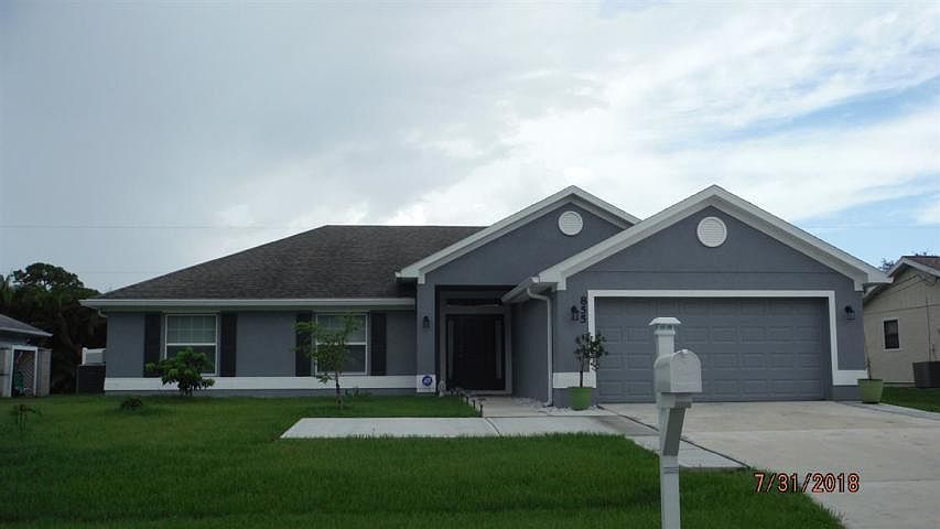 1st image of 855 SE Starflower Ave