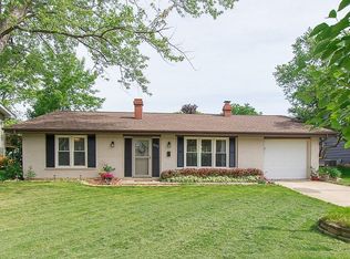 1372 W Oakmont Rd, Hoffman Estates, IL 60169