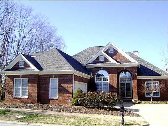 5th image of 819 Norfolk Green Cir