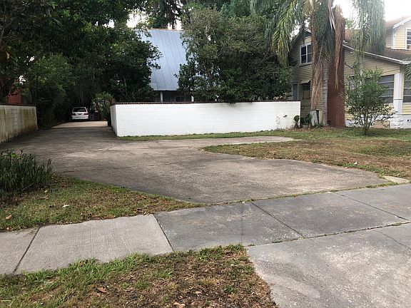 Drive Way connecting to Main Street.