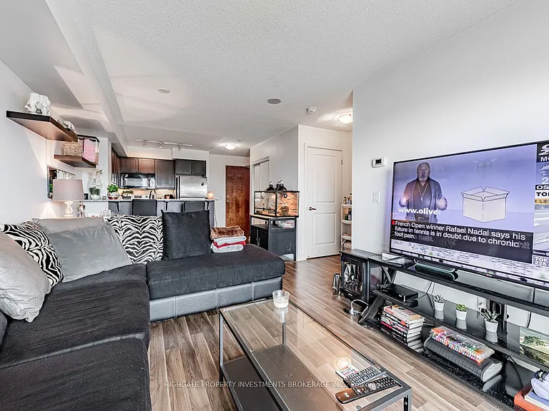 1235 Bayly St #907 — Photo 17