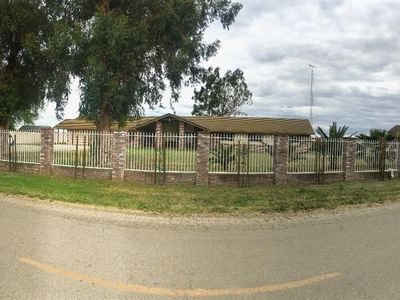 1742 Orange Ave, Patterson, CA, 95363