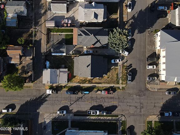 4th image of 15 S Beech St