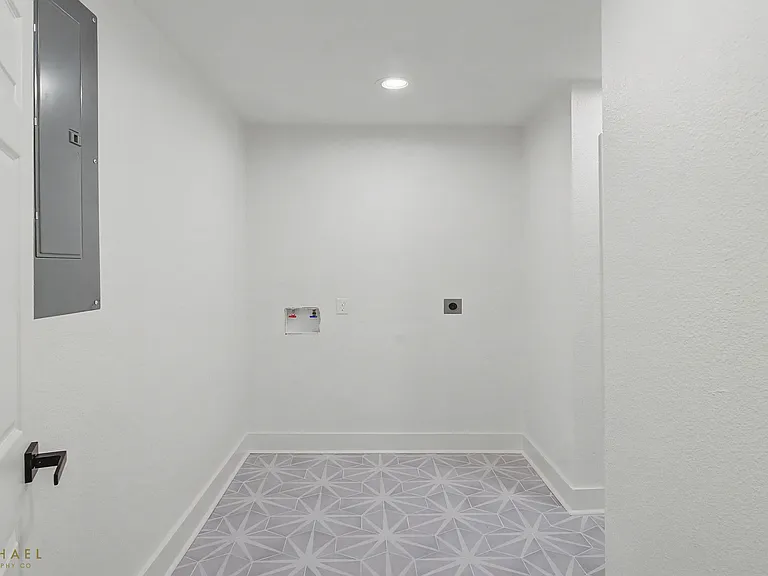 3916 Ella St — Photo 26