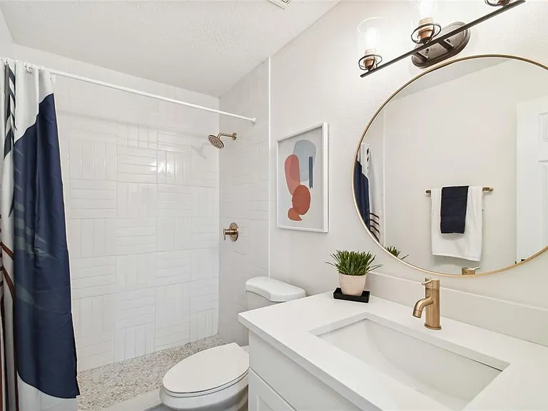 6422 S Adelia Ave — Photo 7