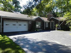 2nd image of 2385 W Walton Blvd